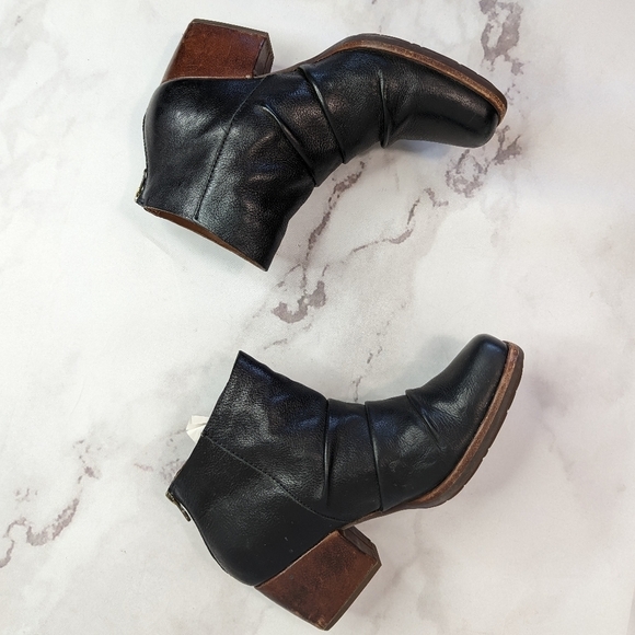 Kork Ease Kissel Booties Black Leather Block Heel Square Toe - Picture 3 of 12